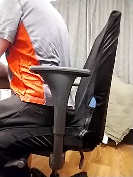 Snapshot of 25mitch chatting on December 22, 2025, 4:26 pm 25mitch online show from December 22, 2025, 4:26 pm