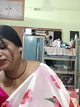 yoursweety09 online show from April 3, 2026, 2:04 pm