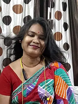 yoursweety09 online show from May 18, 2026, 11:54 pm