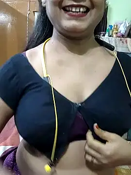 Snapshot of yoursweety09 chatting on July 4, 2026, 2:12 pm yoursweety09 online show from July 4, 2026, 2:12 pm