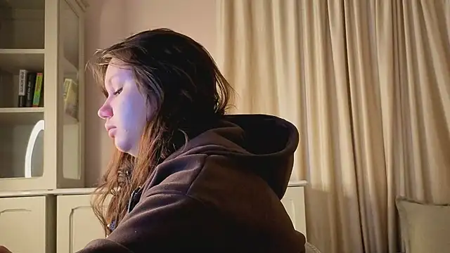 Alisia Mars online show from February 11, 2026, 5:23 am