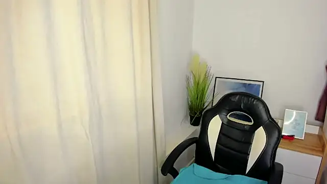 Snapshot of MissJudith chatting on February 15, 2026, 9:30 am MissJudith online show from February 15, 2026, 9:30 am