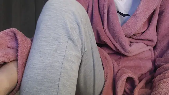 Snapshot of LetsGetMessyBBy chatting on March 8, 2025, 6:05 pm LetsGetMessyBBy online show from March 8, 2025, 6:05 pm