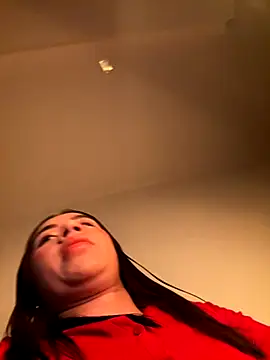 Im Valen Cute online show from December 5, 2025, 4:21 am