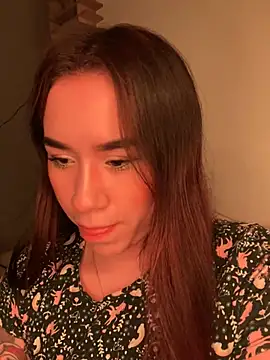 Snapshot of Im_Valen_Cute chatting on May 6, 2026, 2:40 am Im Valen Cute online show from May 6, 2026, 2:40 am