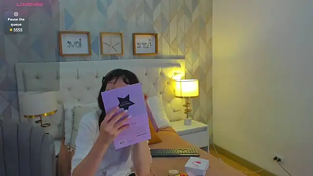 Snapshot of Nastya_Fantasy chatting on January 3, 2025, 7:50 pm Nastya Fantasy online show from January 3, 2025, 7:50 pm