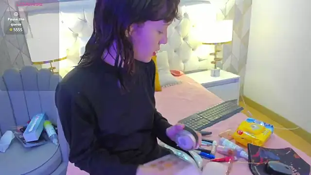 Snapshot of Nastya_Fantasy chatting on January 11, 2025, 7:27 pm Nastya Fantasy online show from January 11, 2025, 7:27 pm