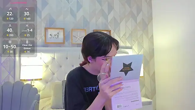 Snapshot of Nastya_Fantasy chatting on January 14, 2025, 7:32 pm Nastya Fantasy online show from January 14, 2025, 7:32 pm