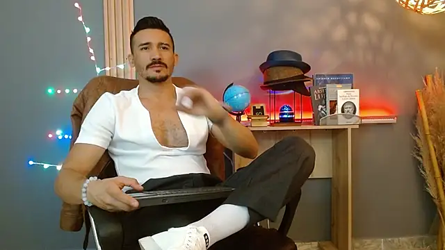 Reiko 85  online show from February 20, 2026, 2:39 pm