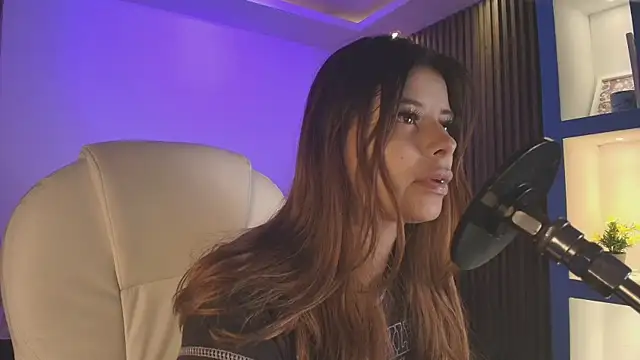 Antonella Torres2 online show from April 14, 2026, 3:23 am