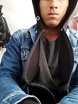 alexander32r online show from September 22, 2025, 5:15 pm