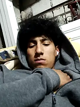 alexander32r online show from October 25, 2025, 3:03 am