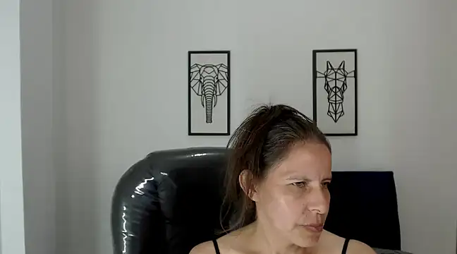 Snapshot of Milf_karlye chatting on December 15, 2024, 6:07 am Milf karlye online show from December 15, 2024, 6:07 am