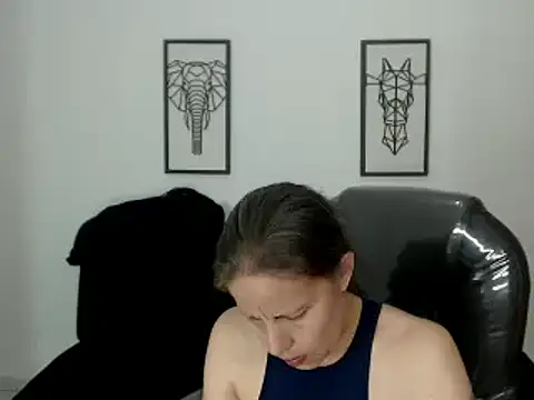 Snapshot of Milf_karlye chatting on January 15, 2025, 6:12 am Milf karlye online show from January 15, 2025, 6:12 am