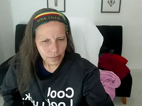 Snapshot of Milf_karlye chatting on February 1, 2025, 5:07 am Milf karlye online show from February 1, 2025, 5:07 am