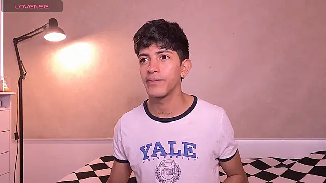 Snapshot of teobowny_ chatting on February 19, 2026, 7:54 pm teobowny online show from February 19, 2026, 7:54 pm