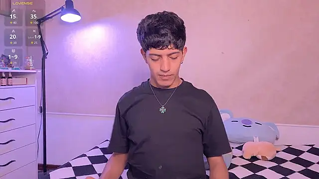 Snapshot of teobowny_ chatting on February 27, 2026, 11:27 pm teobowny online show from February 27, 2026, 11:27 pm