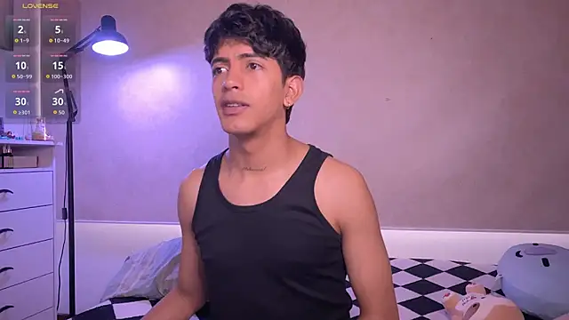 Snapshot of teobowny_ chatting on February 28, 2026, 8:43 pm teobowny online show from February 28, 2026, 8:43 pm