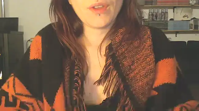 Snapshot of complicata_mente chatting on December 25, 2024, 9:11 pm complicata mente online show from December 25, 2024, 9:11 pm