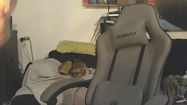 Snapshot of complicata_mente chatting on March 23, 2025, 3:21 am complicata mente online show from March 23, 2025, 3:21 am