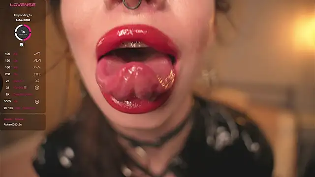 Snapshot of Devilsss_toy chatting on October 25, 2025, 4:02 pm Devilsss toy online show from October 25, 2025, 4:02 pm