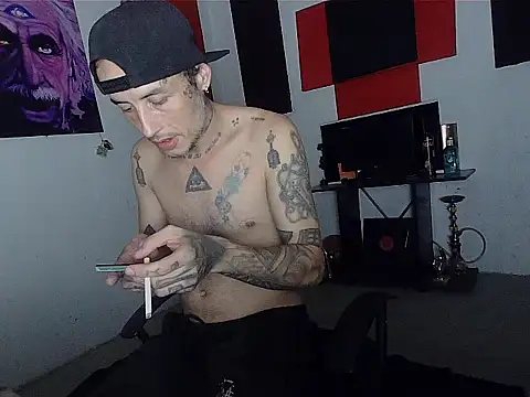 patrik tattoo  online show from April 23, 2026, 4:35 am