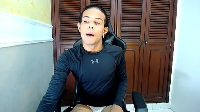 Snapshot of rose_Skinny_ chatting on October 7, 2025, 12:41 am rose Skinny online show from October 7, 2025, 12:41 am