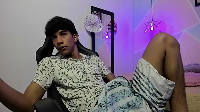 Snapshot of hares_mds chatting on January 17, 2025, 1:03 pm hares mds online show from January 17, 2025, 1:03 pm