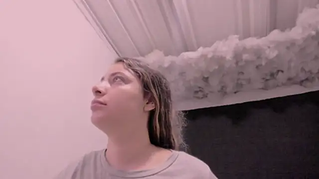 Lauu G online show from November 4, 2025, 10:14 am