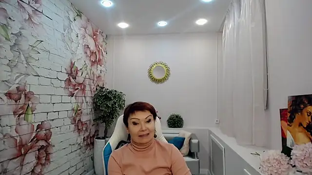 Snapshot of Cutie_Asya chatting on November 10, 2025, 4:44 am Cutie Asya online show from November 10, 2025, 4:44 am