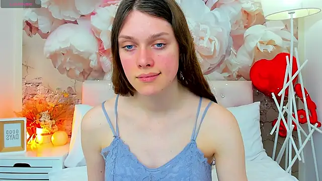 Snapshot of JaneBrowni chatting on May 2, 2026, 12:43 pm JaneBrowni online show from May 2, 2026, 12:43 pm