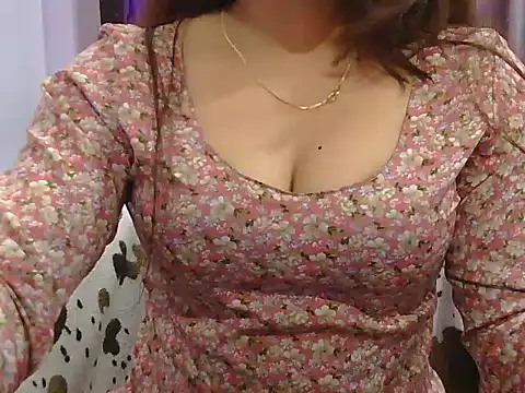 cutie-taara online show from February 24, 2025, 8:27 am