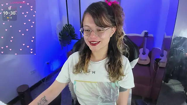 blackberrys  online show from October 13, 2025, 1:44 pm