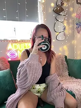 Snapshot of MelodyRoseUk chatting on September 13, 2025, 2:06 pm MelodyRoseUk online show from September 13, 2025, 2:06 pm