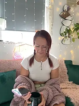 Snapshot of MelodyRoseUk chatting on September 22, 2025, 9:22 am MelodyRoseUk online show from September 22, 2025, 9:22 am