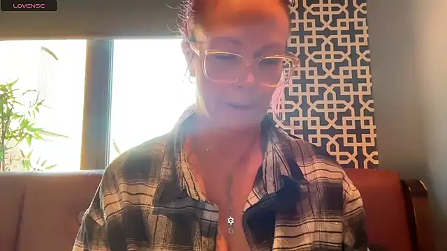 Snapshot of MelodyRoseUk chatting on October 28, 2025, 11:58 am MelodyRoseUk online show from October 28, 2025, 11:58 am