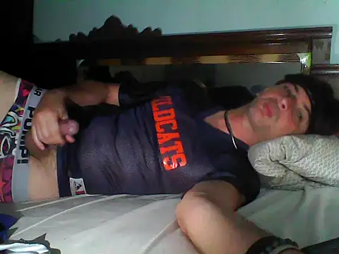 Snapshot of frank32love chatting on October 18, 2025, 12:50 pm frank32love online show from October 18, 2025, 12:50 pm