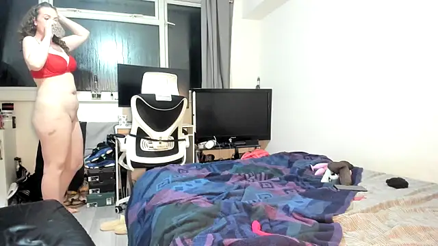 ENGLISHEMILY 69 online show from January 7, 2025, 6:45 pm