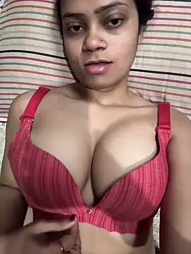 Snapshot of Miss-Kamini chatting on February 18, 2025, 12:48 am Miss-Kamini online show from February 18, 2025, 12:48 am