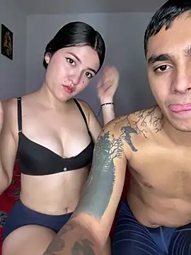 Snapshot of Jonlis01 chatting on December 19, 2025, 4:03 pm Jonlis01 online show from December 19, 2025, 4:03 pm