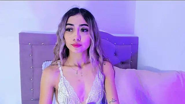 Annyy Ricee28 online show from September 11, 2025, 1:22 pm