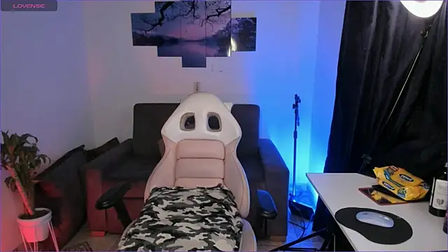 Snapshot of odelei chatting on September 12, 2025, 9:42 am odelei online show from September 12, 2025, 9:42 am