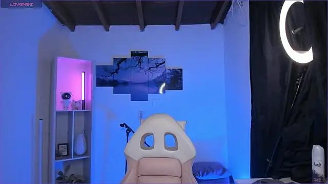 Snapshot of odelei chatting on November 4, 2025, 8:52 pm odelei online show from November 4, 2025, 8:52 pm