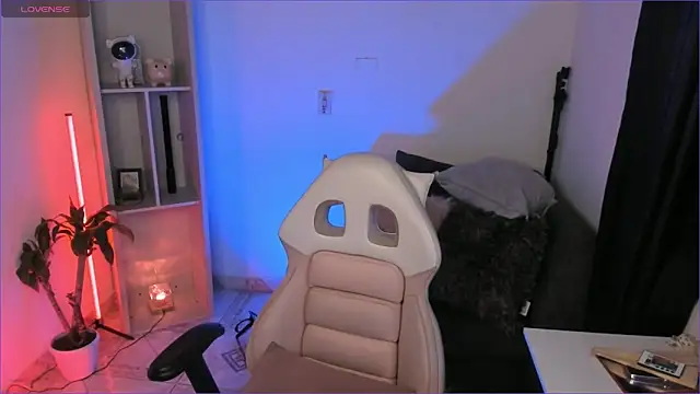 Snapshot of odelei chatting on November 12, 2025, 8:48 am odelei online show from November 12, 2025, 8:48 am