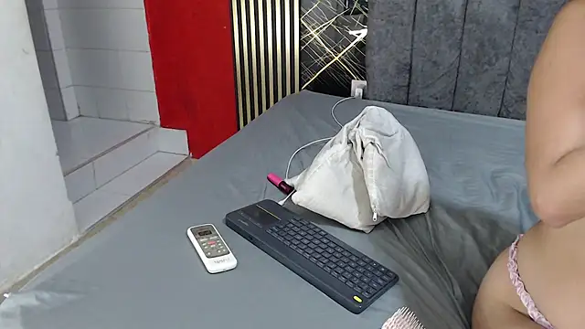 Snapshot of alana_dirty_sex chatting on February 20, 2026, 6:26 am alana dirty sex online show from February 20, 2026, 6:26 am