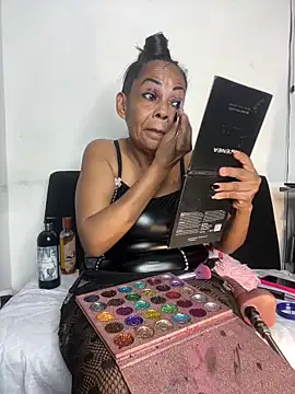 chiquimaturesexy online show from February 24, 2026, 8:18 pm