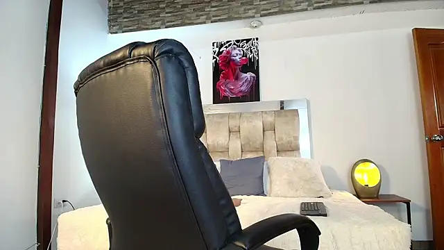 dakota Robbins  online show from December 29, 2024, 3:24 pm