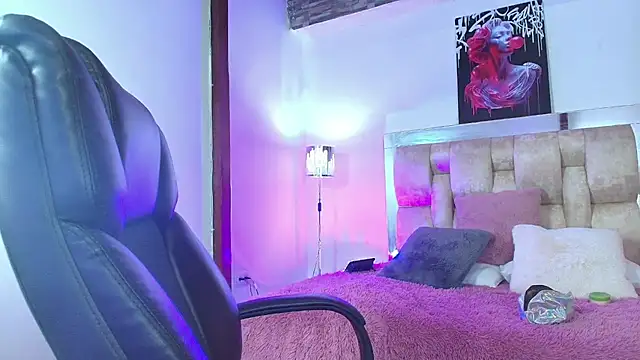 dakota Robbins  online show from March 16, 2025, 9:37 pm