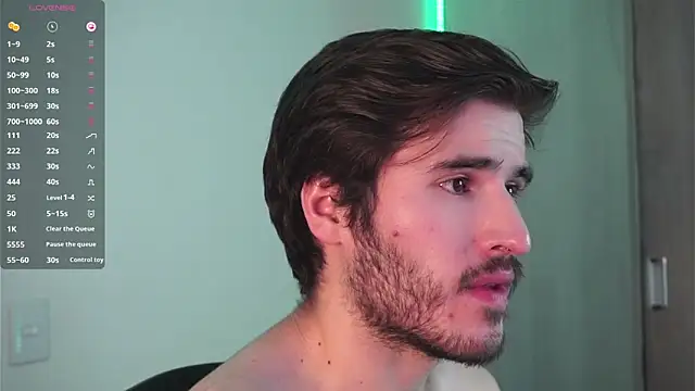 Snapshot of Tony_Wylie chatting on December 15, 2024, 7:46 am Tony Wylie online show from December 15, 2024, 7:46 am