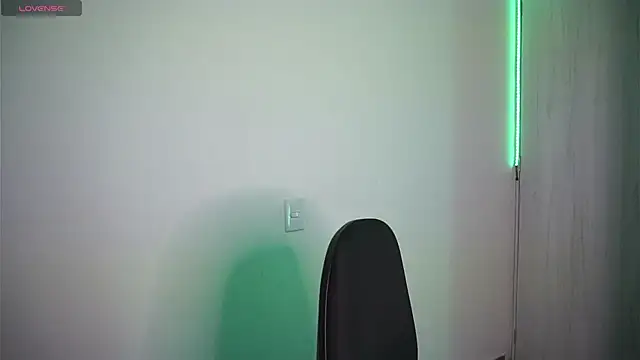 Snapshot of Tony_Wylie chatting on January 9, 2025, 11:47 am Tony Wylie online show from January 9, 2025, 11:47 am